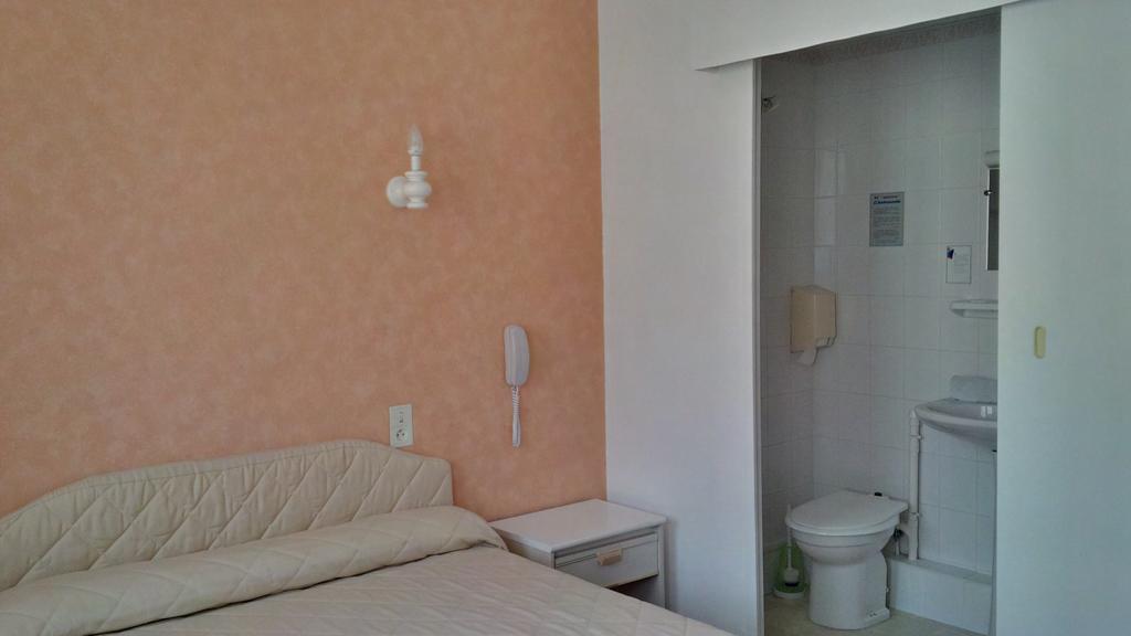 Hotel De Touraine Saint-Nazaire  Kamer foto